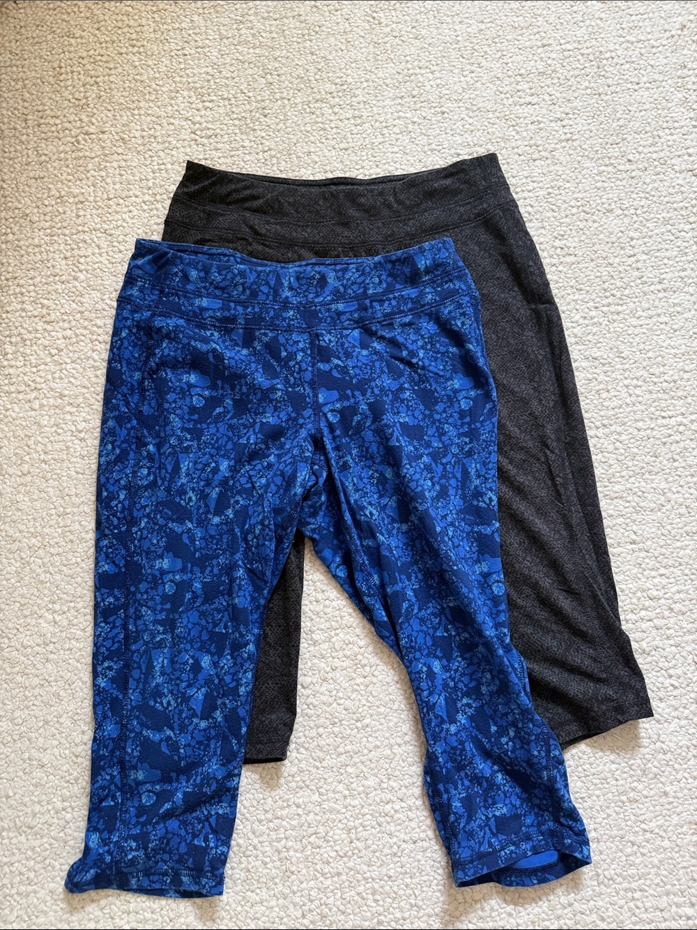 Tek Gear 2 pairs capri leggings, size L